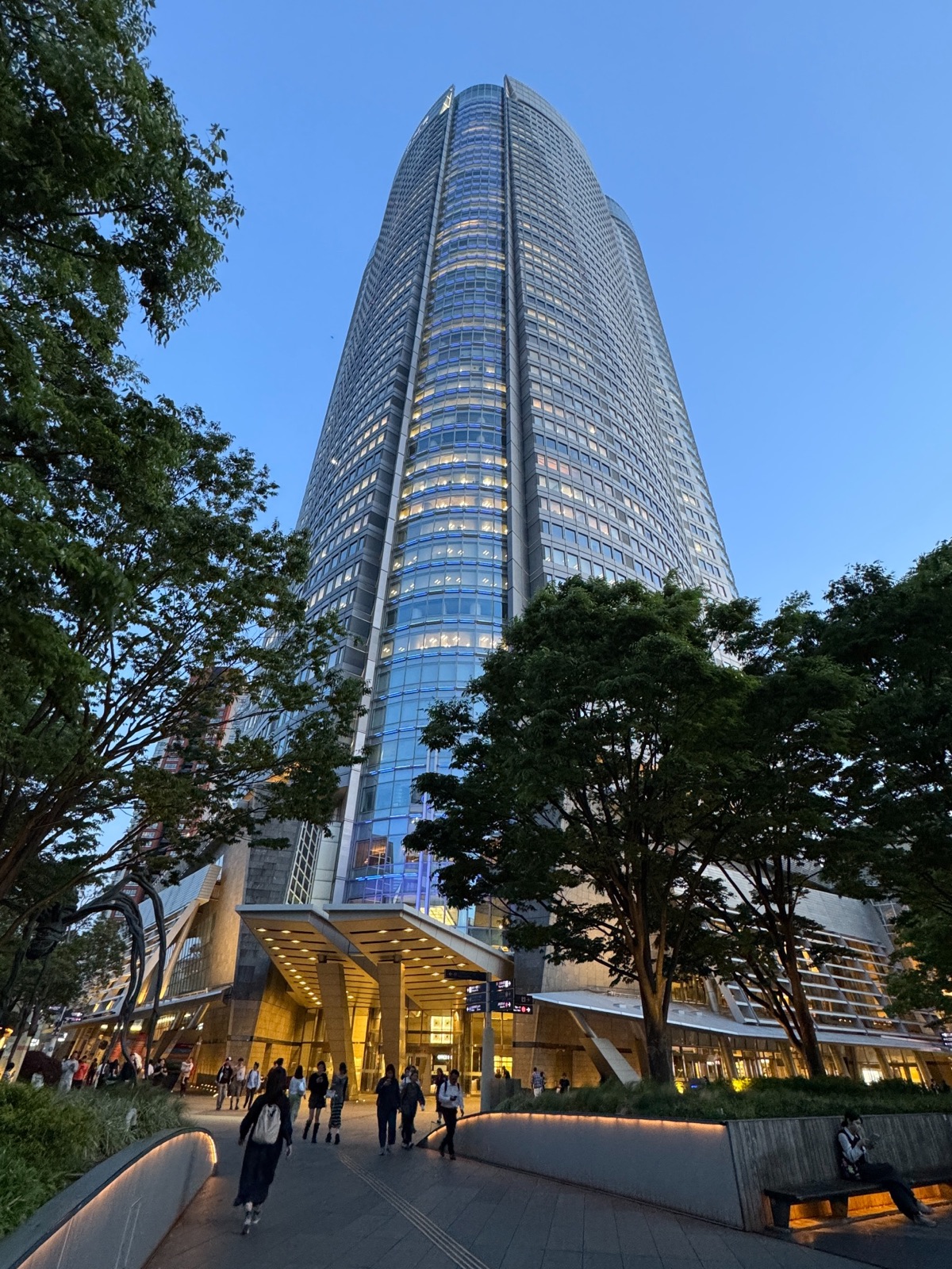 東京・六本木ヒルズでの40代・50代男性向けスタイリング